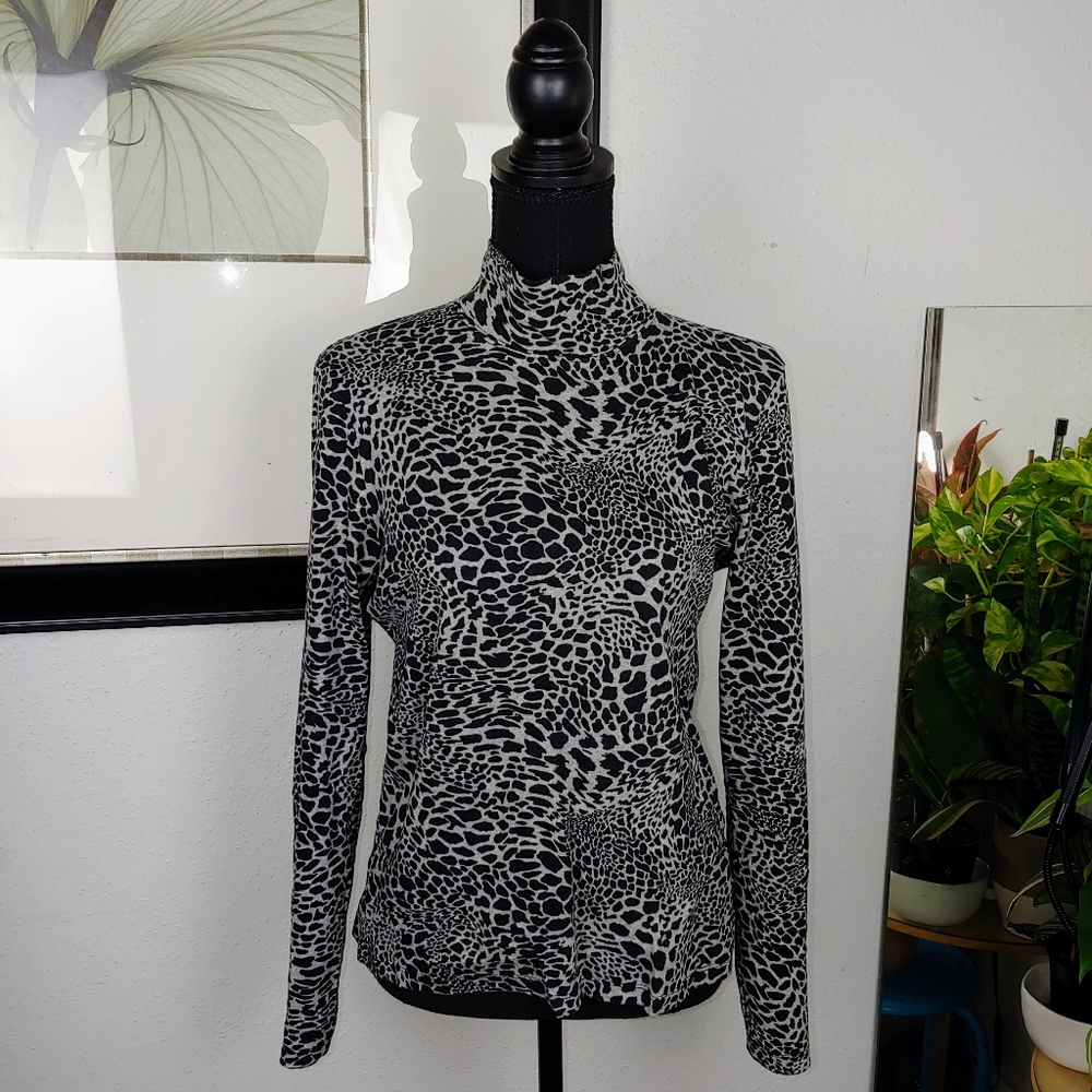 Mock Neck Long Sleeve Shirt, Size L